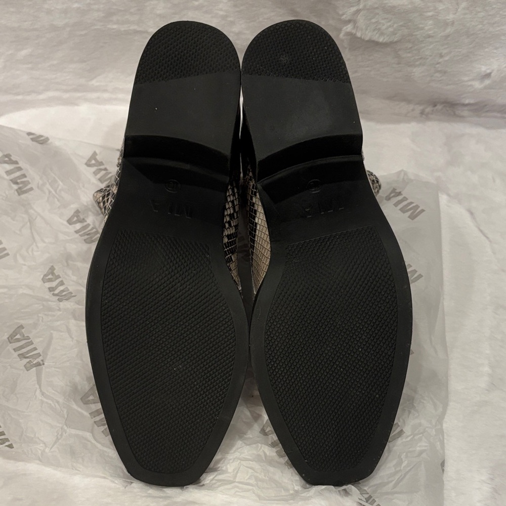 MIA Beige and Black Patterned Ankle Booties - Picture 8 of 10